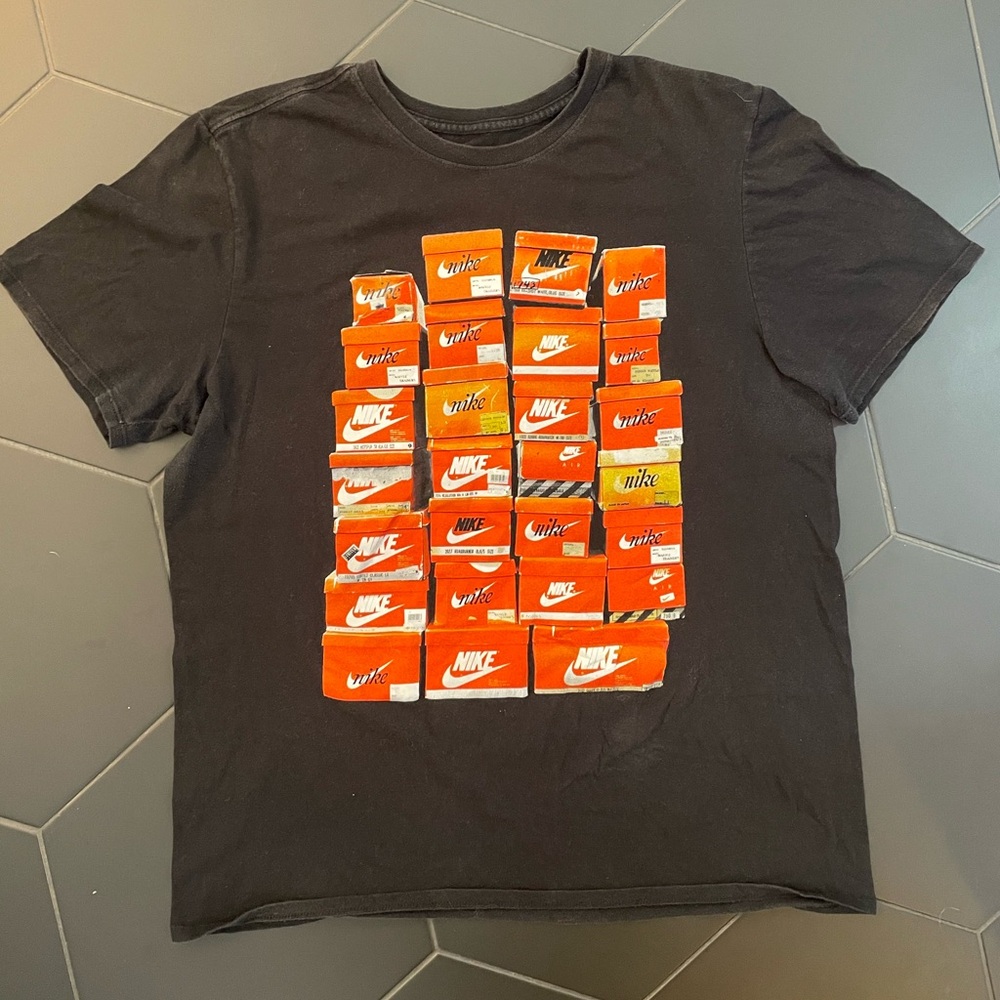 Nike Tee Shoebox T Shirt